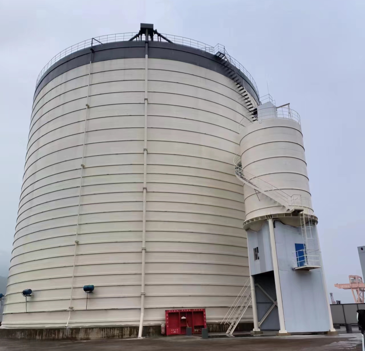 定城镇10万吨水泥钢板库